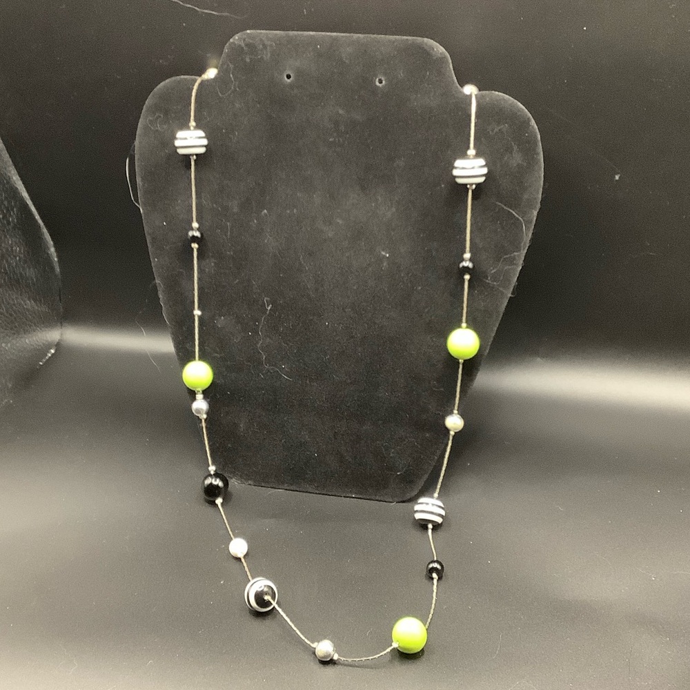 Stylish Black & Lime Beaded Women's Necklace and 4 bracelets